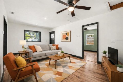 Villa ou maison à vendre à Tampa, Floride: 3 chambres, 113.9 m2 № 2284857 - photo 2