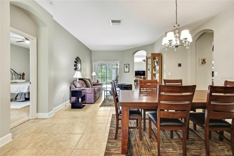 House in New Port Richey, Florida 4 bedrooms, 208.75 sq.m. № 1798480 - photo 7