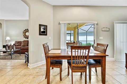 House in New Port Richey, Florida 4 bedrooms, 208.75 sq.m. № 1798480 - photo 17