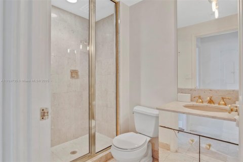 Copropriété à louer à Miami, Floride: 2 chambres, 132.76 m2 № 2077328 - photo 30