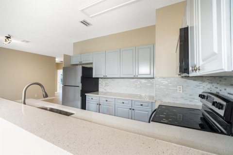 Apartment in Pompano Beach, Florida 3 bedrooms, 106.93 sq.m. № 2394628 - photo 3