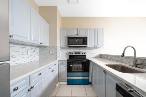 Apartment in Pompano Beach, Florida 3 bedrooms, 106.93 sq.m. № 2394628 - photo 4