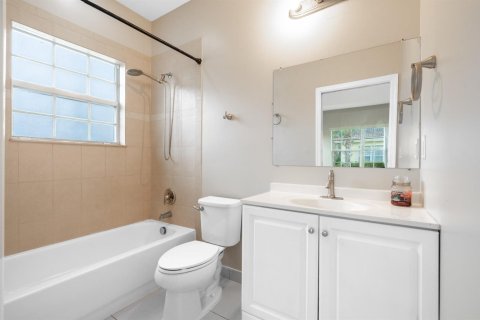 Apartment in Pompano Beach, Florida 3 bedrooms, 106.93 sq.m. № 2394628 - photo 14