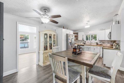 Villa ou maison à vendre à Bokeelia, Floride: 2 chambres, 98.1 m2 № 1357545 - photo 17