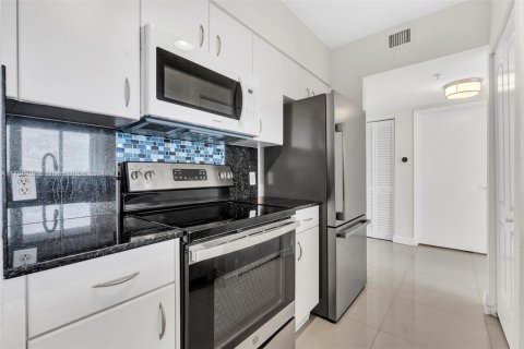 Condominio en venta en North Bay Village, Florida, 1 dormitorio, 70.14 m2 № 1865409 - foto 5