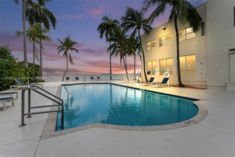 Condominio en venta en North Bay Village, Florida, 1 dormitorio, 70.14 m2 № 1865409 - foto 26