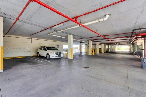 Condominio en venta en North Bay Village, Florida, 1 dormitorio, 70.14 m2 № 1865409 - foto 23