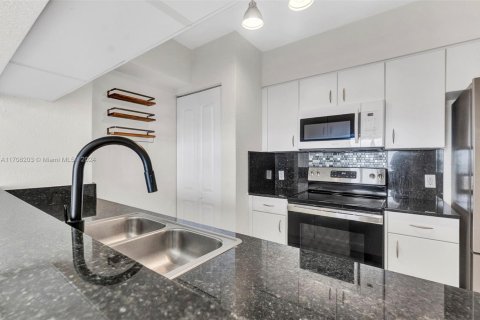 Condominio en venta en North Bay Village, Florida, 1 dormitorio, 70.14 m2 № 1865409 - foto 7