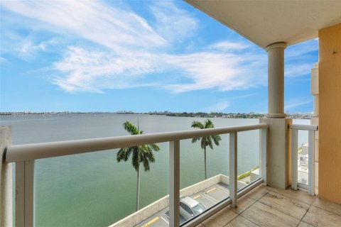 Condominio en venta en North Bay Village, Florida, 1 dormitorio, 70.14 m2 № 1865409 - foto 14