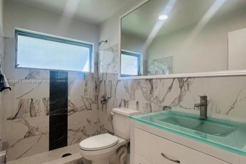 Villa ou maison à vendre à Tamarac, Floride: 2 chambres, 102.75 m2 № 1963524 - photo 8