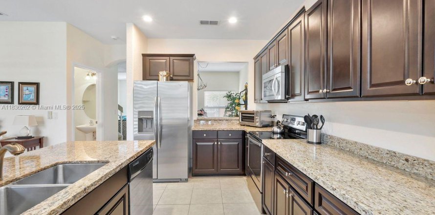 Touwnhouse à Tamarac, Floride 3 chambres, 142.7 m2 № 2016157