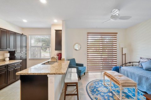 Touwnhouse à vendre à Tamarac, Floride: 3 chambres, 142.7 m2 № 2016157 - photo 9