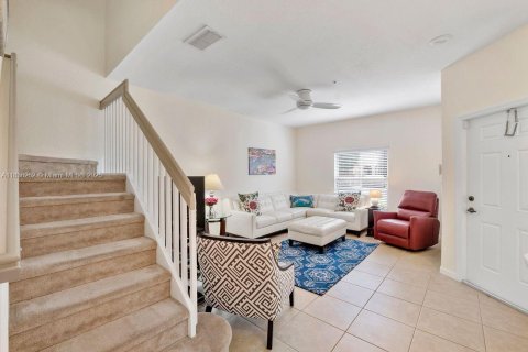 Touwnhouse à vendre à Tamarac, Floride: 3 chambres, 142.7 m2 № 2016157 - photo 15