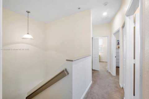 Touwnhouse à vendre à Tamarac, Floride: 3 chambres, 142.7 m2 № 2016157 - photo 23