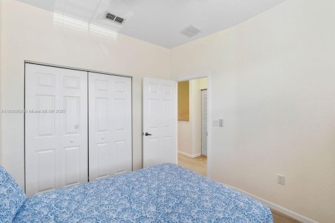 Touwnhouse à vendre à Tamarac, Floride: 3 chambres, 142.7 m2 № 2016157 - photo 25