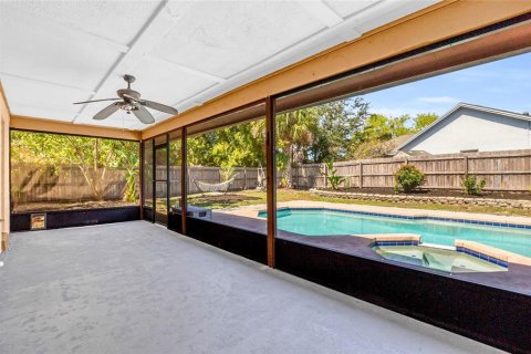 House in Winter Springs, Florida 3 bedrooms, 135.92 sq.m. № 2393514 - photo 30