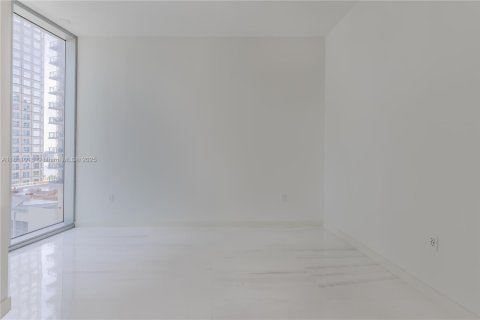 Condo in Miami, Florida, 4 bedrooms  № 2015573 - photo 22