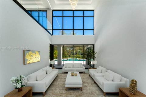 Casa en venta en Miami, Florida, 5 dormitorios, 563.27 m2 № 2243378 - foto 3