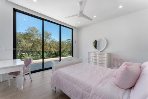 Casa en venta en Miami, Florida, 5 dormitorios, 563.27 m2 № 2243378 - foto 17