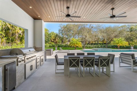 Casa en venta en Miami, Florida, 5 dormitorios, 563.27 m2 № 2243378 - foto 25