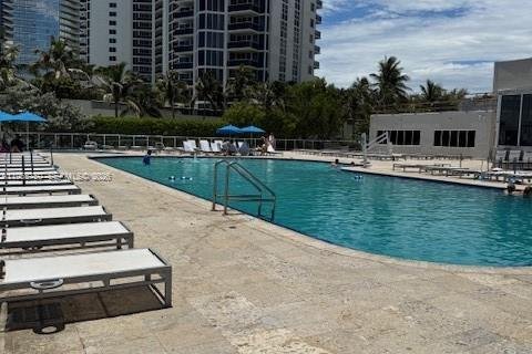 Copropriété à vendre à Sunny Isles Beach, Floride № 2153428 - photo 15