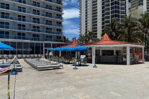 Copropriété à vendre à Sunny Isles Beach, Floride № 2153428 - photo 9