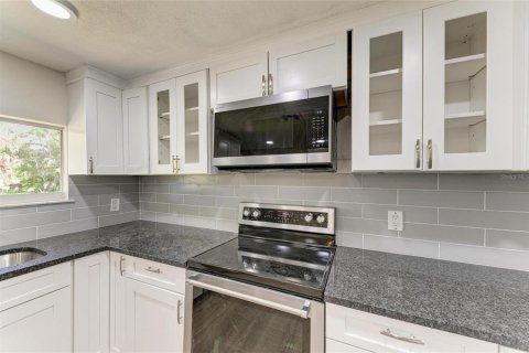 Casa en venta en Englewood, Florida, 3 dormitorios, 195.56 m2 № 1907182 - foto 6