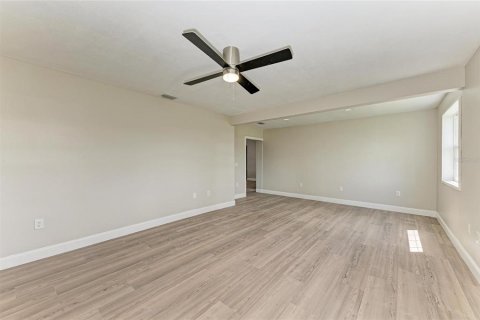 Casa en venta en Englewood, Florida, 3 dormitorios, 195.56 m2 № 1907182 - foto 13