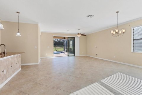 Casa en venta en Bradenton, Florida, 4 dormitorios, 186.36 m2 № 1772191 - foto 5