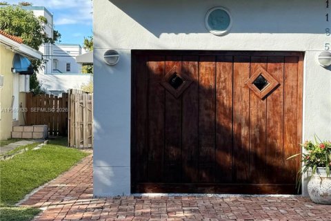 Propiedad comercial en Miami Beach, Florida № 2030569