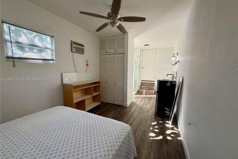 Propiedad comercial en alquiler en Miami Beach, Florida № 2030569 - foto 4