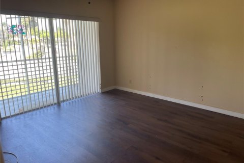 Купить кондоминиум в Холливуд, Флорида 1 спальня, 67.54м2, № 2062899 - фото 9