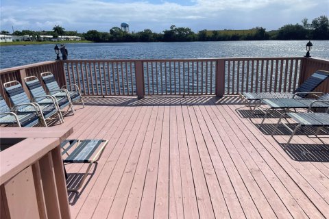 Купить кондоминиум в Холливуд, Флорида 1 спальня, 67.54м2, № 2062899 - фото 15