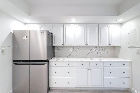 Condo in Hallandale Beach, Florida, 3 bedrooms  № 2053022 - photo 6