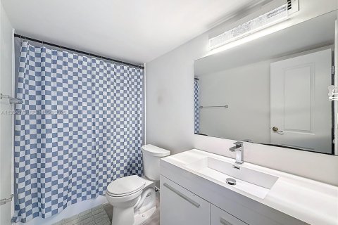 Condo in Hallandale Beach, Florida, 3 bedrooms  № 2053022 - photo 27