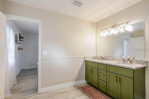 House in Lakeland, Florida 4 bedrooms, 202.71 sq.m. № 2231177 - photo 25
