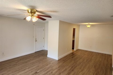 Copropriété à vendre à Altamonte Springs, Floride: 2 chambres, 98.94 m2 № 2092633 - photo 4