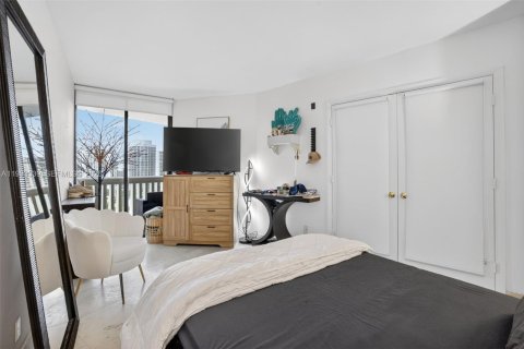Copropriété à louer à Aventura, Floride: 2 chambres, 114.27 m2 № 2153741 - photo 13