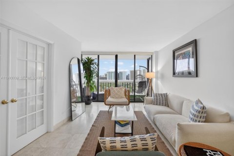 Copropriété à louer à Aventura, Floride: 2 chambres, 114.27 m2 № 2153741 - photo 3