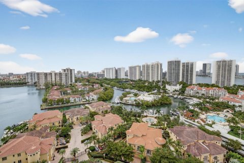 Copropriété à louer à Aventura, Floride: 2 chambres, 114.27 m2 № 2153741 - photo 19