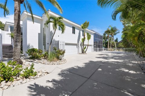 House in Sarasota, Florida 4 bedrooms, 217.48 sq.m. № 2225451 - photo 5