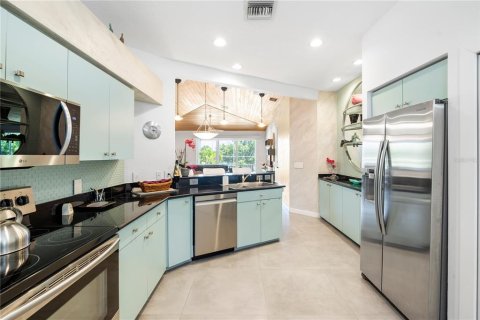 House in Sarasota, Florida 4 bedrooms, 217.48 sq.m. № 2225451 - photo 19