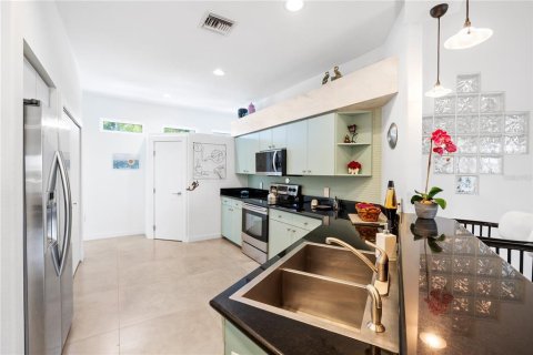 House in Sarasota, Florida 4 bedrooms, 217.48 sq.m. № 2225451 - photo 18