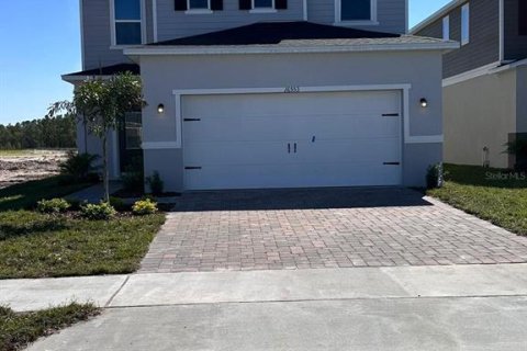 Villa ou maison à Clermont, Floride 4 chambres, 221.76 m2 № 2329846