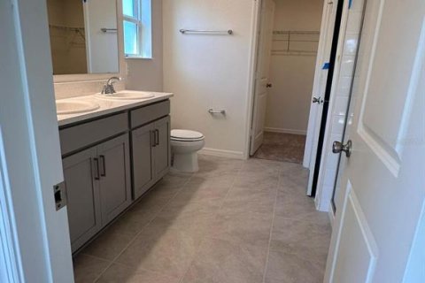 Villa ou maison à louer à Clermont, Floride: 4 chambres, 221.76 m2 № 2329846 - photo 9