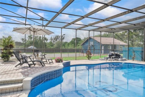 House in Davie, Florida 6 bedrooms, 630.34 sq.m. № 1731871 - photo 1