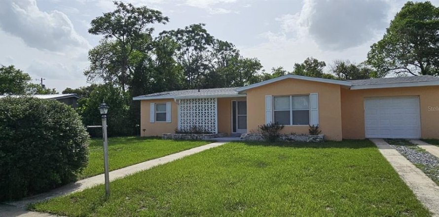 Casa en Deltona, Florida 2 dormitorios, 103.31 m2 № 1884037