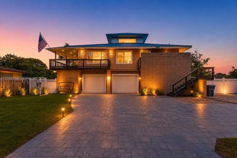 Villa ou maison à Delray Beach, Floride 5 chambres, 182.09 m2 № 2189585