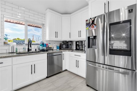 Villa ou maison à vendre à Delray Beach, Floride: 5 chambres, 182.09 m2 № 2189585 - photo 9