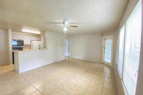 Condo in Orlando, Florida, 1 bedroom  № 1914970 - photo 8